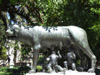 Argentina - Buenos Aires - Jardin Botanico, Carlos Thays, Palermo - The female wolf, feeding the baby twins Romulus and Remus,  founders of Rome - images of South America by M.Bergsma