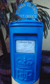 Cayman Islands - Gran Cayman - George Town - blue ER II postbox - Cayman Islands Post Office - photo by F.Rigaud