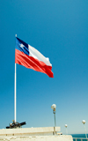 Chile - Arica: Chilean flag - 'the Lone Star' - unknown soldier monument - Morro de Arica - bandera de Chile 'La estrella solitaria' - photo by D.Smith