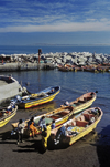 Concon village, Valparaso region, Chile: fishing boats and fisherman north of Valparaiso along the Pacific - photo by C.Lovell