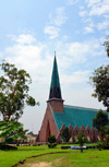 Brazzaville, Congo: Basilica of Saint'Anne of Congo - seen from the gardens - Basilique sainte Anne du Congo - architect Roger Erell - Rue dAbomey / Avenue de la Paix, Poto-Poto - photo by M.Torres