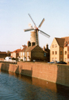 Boston - Lincolnshire, England (UK): windmill waiting for Don Quixote - photo by M.Torres