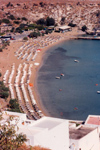 Greek islands - Rhodes - Lindos: the beach from the cliffs (photo by Aurora Baptista)