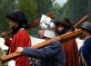 Latvia - Cesis: soldiers marching to war - medieval festival (Cesu Rajons - Vidzeme) (photo by A.Dnieprowsky)