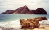 ilha do Porto Santo - Ponta da Calheta de Baixo: the de Baixo islet seen from the beach - o ilhu de Baixo ou da Cal  (image by M.Durruti)