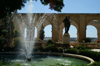 Malta: Valletta - Upper Barakka Gardens - fountain - photo by A.Ferrari