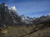 Nepal - Sagarmatha National Park - Everest Base Camp Trek: valley view - photo by M.Samper