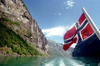 Norway / Norge - Geirangerfjord (Mre og Romsdal): leaving - Norwegian flag - Unesco world heritage site (photo by Juraj Kaman)