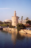 Spain / Espaa - Sevilla / Seville/SVQ: the Guadalquivir and the Torre del Oro - photo by M.Torres