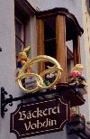 Switzerland - Zurich / Zurigo / ZRH : Pretzels and Easter bunnies at the Vohdin bakery (photo by M.Torres)