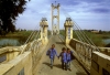 Syria - Deir ez-Zour / Deir-Ez-Zor: school children (photographer: J.Wreford)