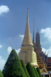 Bangkok / Krung Thep, Thailand: stupas at the Royal palace - domes - photo by J.Kaman