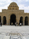 Tunisia - Kairouan: the Great Mosque - built by the command of Arab Muslim general Oqba bin Nafi (photo by J.Kaman)