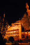 Istanbul, Turkey: Sultan-Ahmet mosque aka Blue mosque - the national mosque, designed by royal architect Sedefhar Mehmet Aga - north-east faade - nocturnal - Sultanahmet Camii - Eminn district - photo by M.Torres