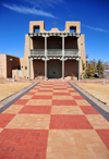 Espaola, Rio Arriba County, New Mexico, USA: San Gabriel mission and convent, replica of the 1598 church - architecture of the Nueva Espaa - photo by M.Torres