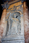 Holy See - Vatican - Rome - St Peter's Basilica: Memorial to Pope Leon XII (photo by Miguel Torres)