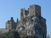 Slovakia - Beckov: tower on a cliff, Beckov Castle - Beckov hrad - photo by J.Kaman